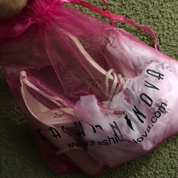 Fashion Nova heels - Picture 3 of 3